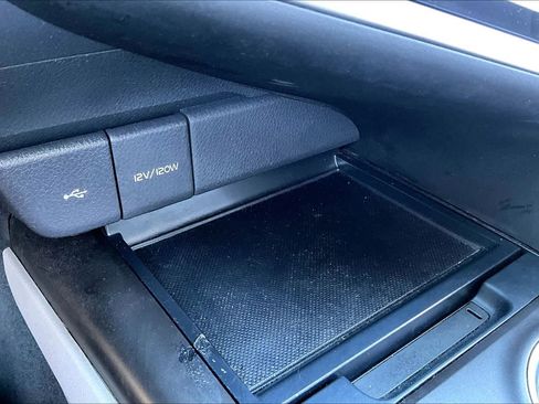 Used 2022 Toyota Camry LE image 33