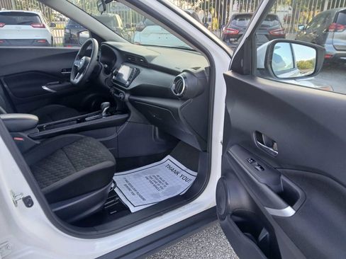 Used 2022 Nissan Kicks SV FWD image 10