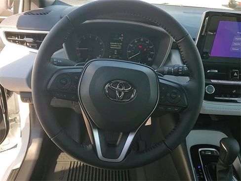 Used 2025 Toyota Corolla SE image 14