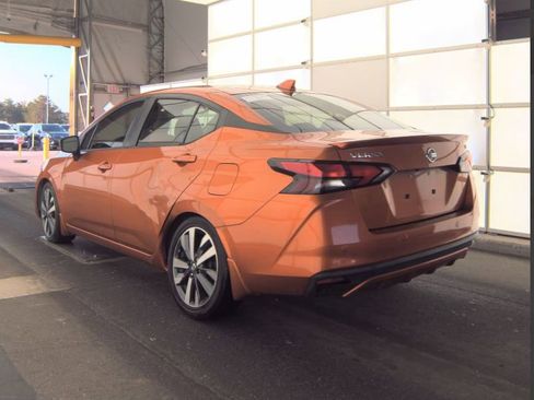 Used 2020 Nissan Versa SR w/ Convenience Package image 2