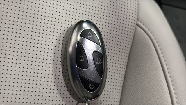Used 2026 Hyundai Santa Fe Limited AWD/4WD image 21
