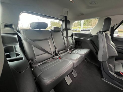 Used 2025 Ford Expedition Active image 18