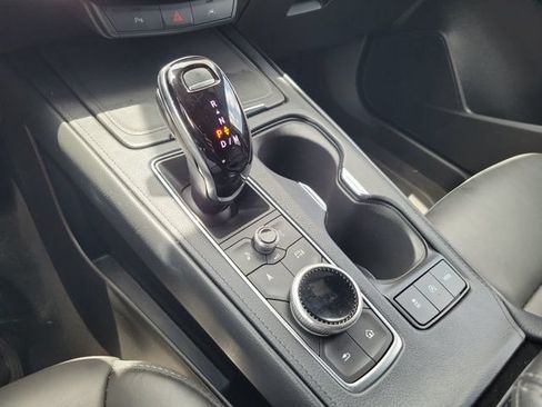 Used 2025 Cadillac XT4 Premium Luxury FWD image 32