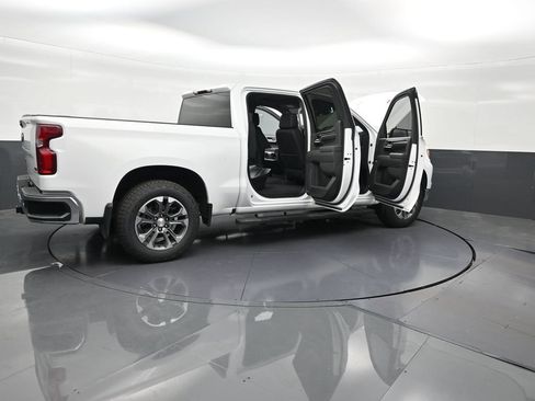 Used 2023 Chevrolet Silverado 1500 LTZ w/ Z71 Off-Road Package AWD/4WD image 32