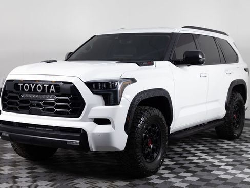Used 2023 Toyota Sequoia TRD Pro AWD/4WD image 2