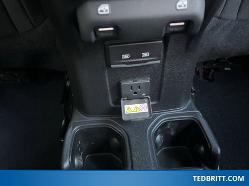 Used 2021 Jeep Wrangler Unlimited Sahara w/ Cold Weather Group image 15