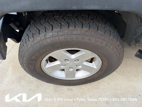 Used 2017 Jeep Wrangler Unlimited Sport w/ Quick Order Package 24S AWD/4WD image 4
