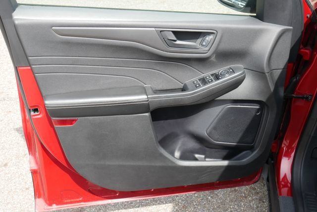Used 2023 Ford Escape Active AWD/4WD image 13