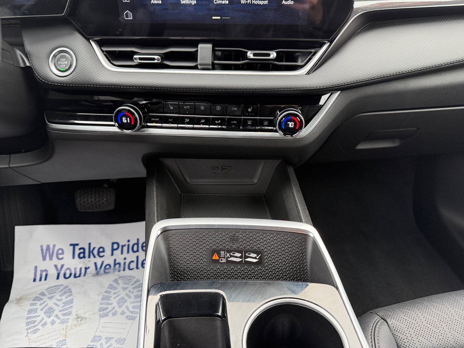 Used 2025 Chevrolet Equinox LT w/ Convenience Package II FWD image 11