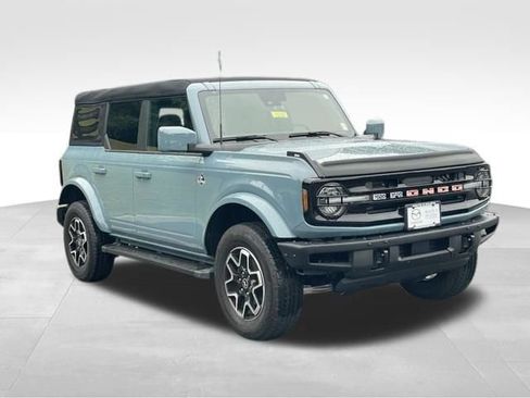 Used 2023 Ford Bronco Outer Banks AWD/4WD image 3