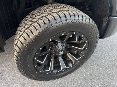 Used 2018 Nissan Titan PRO-4X w/ Pro-4x Convenience Package AWD/4WD image 27