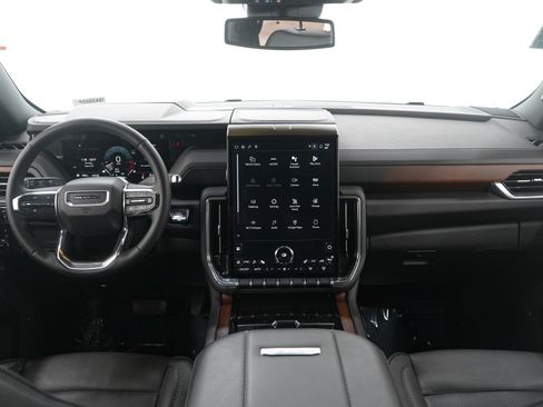 Used 2025 GMC Yukon Denali AWD/4WD image 18