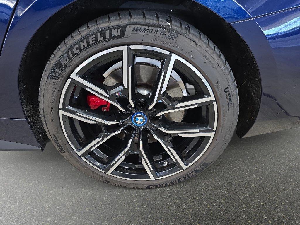 Certified 2023 BMW i4 eDrive40 w/ M Sport Package RWD image 32