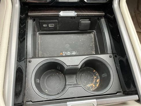 Used 2021 GMC Yukon XL Denali w/ Denali Premium Package image 54