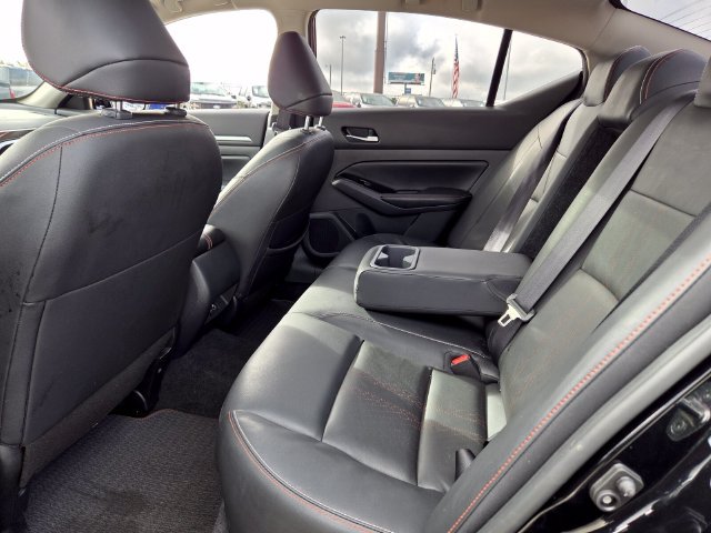 Used 2024 Nissan Altima 2.5 SR w/ SR Premium Package FWD image 6