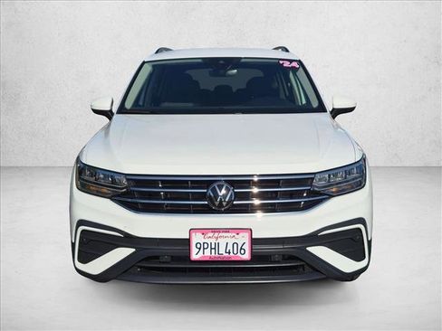 Used 2024 Volkswagen Tiguan S FWD image 2