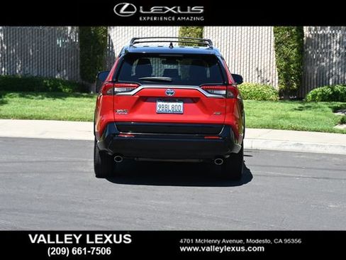 Used 2022 Toyota RAV4 XSE w/ Premium Package AWD/4WD image 4