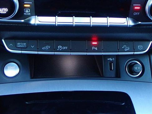 Used 2023 Audi Q5 e Premium Plus image 22