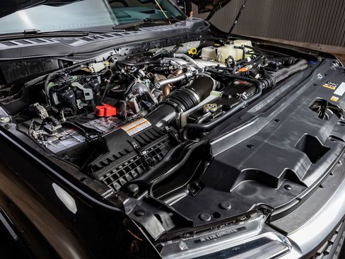 Used 2026 Ford F450 Platinum w/ FX4 Off-Road Package image 40