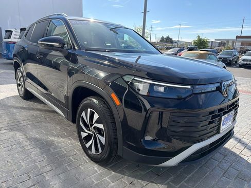 Used 2025 Volkswagen Tiguan S AWD/4WD image 9