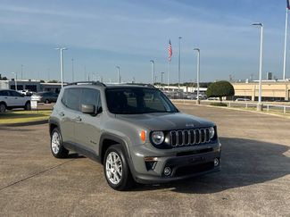 Used 2020 Jeep Renegade Latitude FWD video 1