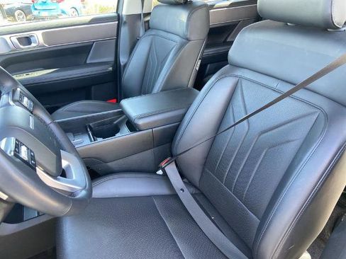 Used 2025 Hyundai Santa Fe SEL image 14