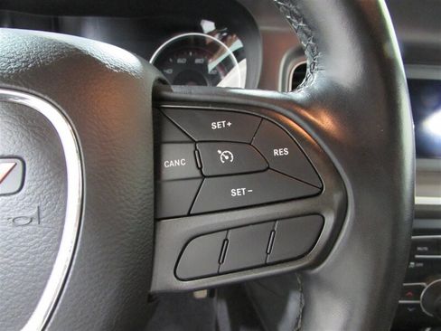 Used 2022 Dodge Charger SXT image 19