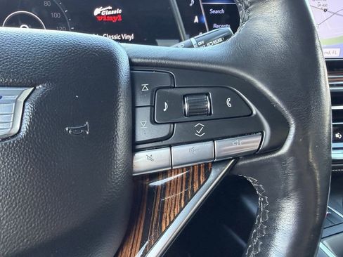 Used 2023 Cadillac Escalade ESV Premium Luxury AWD/4WD image 30