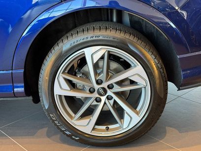 New 2025 Audi Q3 2.0T Premium