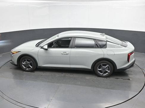 Used 2025 Kia K4 FWD image 36