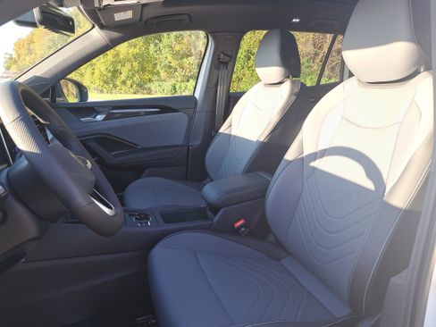 New 2026 Volkswagen Tiguan SE R-Line image 15