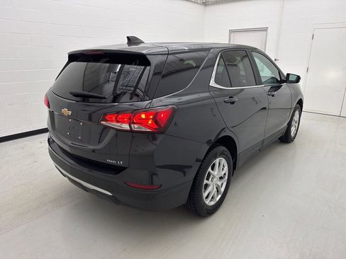 Used 2022 Chevrolet Equinox LT w/ Driver Convenience Package image 9
