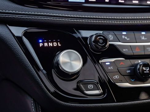 New 2026 Chrysler Pacifica Select FWD image 25