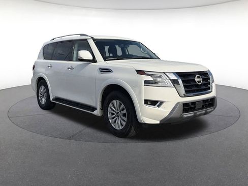 Used 2024 Nissan Armada SV image 7