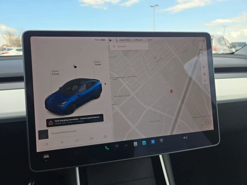 Used 2020 Tesla Model Y Long Range image 26