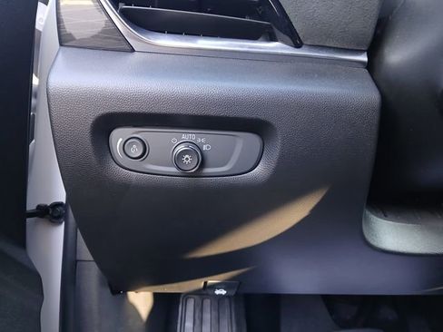 Used 2023 Chevrolet Traverse High Country image 28