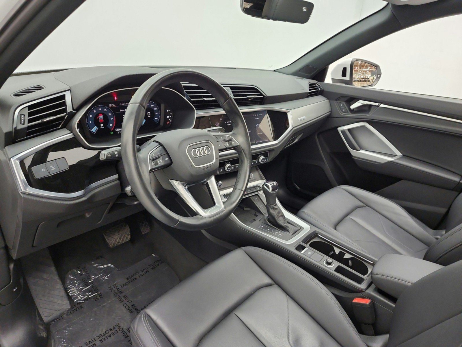 Used 2024 Audi Q3 2.0T Premium AWD/4WD image 12