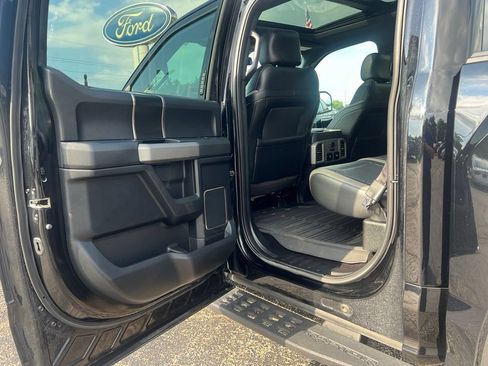 Used 2017 Ford F150 Raptor w/ Equipment Group 802A Luxury AWD/4WD image 38