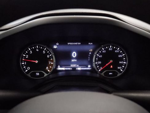 Certified 2023 Jeep Renegade Latitude w/ Sun/Sound Group AWD/4WD image 31