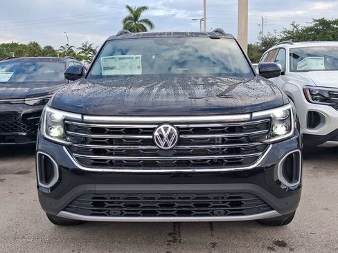 New 2026 Volkswagen Atlas SE FWD image 2