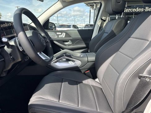 Used 2026 Mercedes-Benz GLS 450 4MATIC image 17