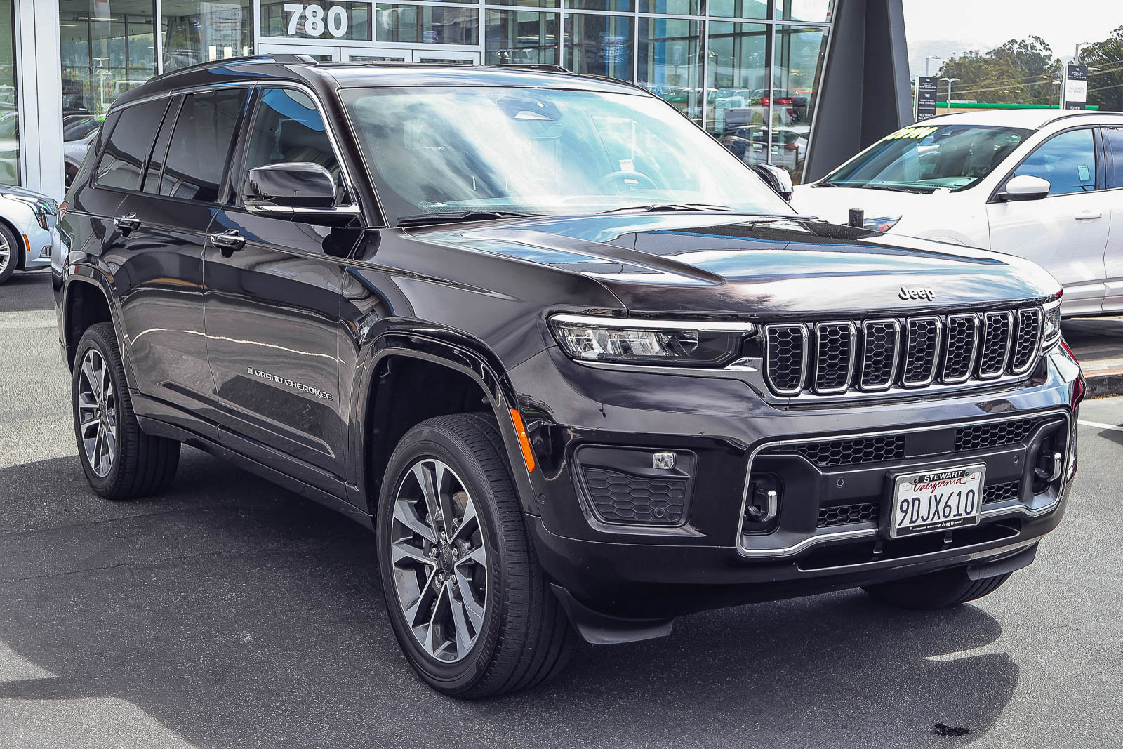 Used 2023 Jeep Grand Cherokee L Overland AWD/4WD image 20