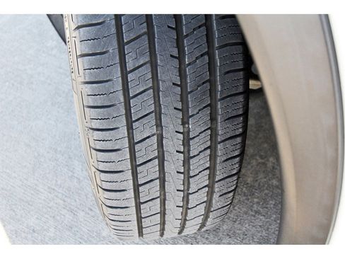 Used 2023 Nissan Rogue SV image 28