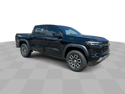 Certified 2023 Chevrolet Colorado Z71 w/ Z71 Convenience Package 2 AWD/4WD image 2