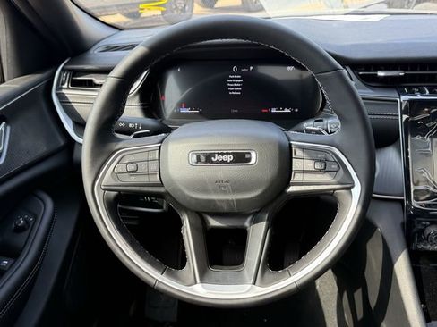 New 2025 Jeep Grand Cherokee L Altitude RWD image 20