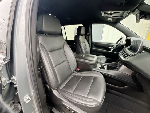 Used 2023 Chevrolet Suburban LT AWD/4WD image 28