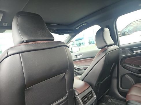Certified 2022 Ford Edge Titanium w/ Equipment Group 301A AWD/4WD image 15