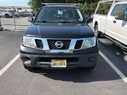 Used 2021 Nissan Frontier S RWD image 2