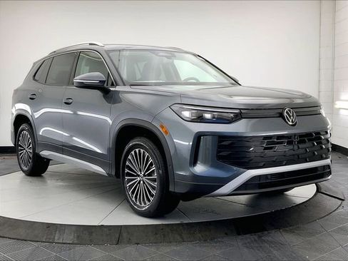 New 2026 Volkswagen Tiguan S image 1