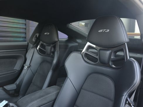 Certified 2022 Porsche 911 GT3 RWD image 5